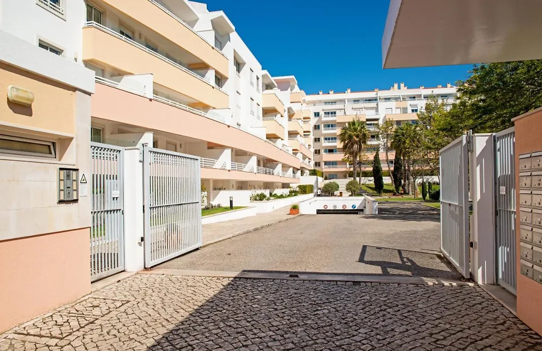 Bafureira Cascais Apartment; Condomínio privado com piscina-1