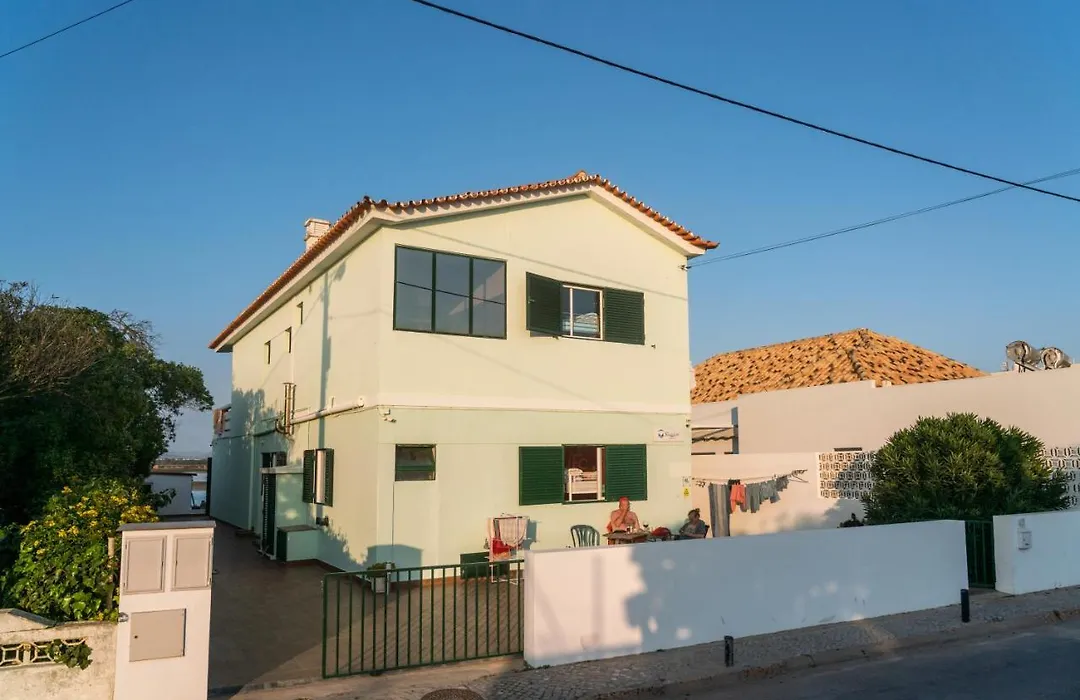 Faro Beach Life Hostel-1