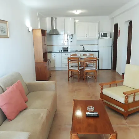 Apartamentos Salema Praia Club-3