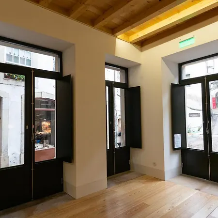 Change The World Hostels - Coimbra - Almedina-2