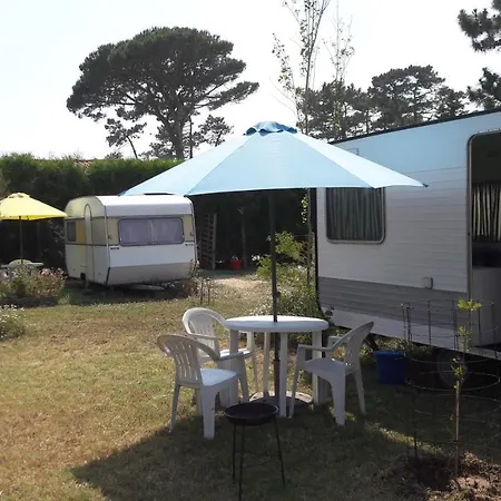 Sintra Vintage Caravan-3