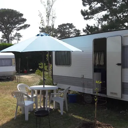 Sintra Vintage Caravan-3