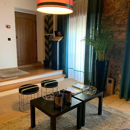 Largo Da Rainha, Guesthouse-3