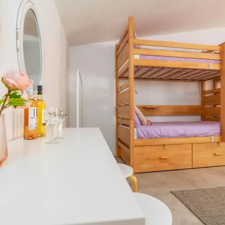 Female Hostel-2