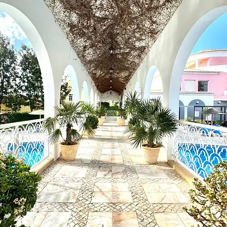 Praia Da Rocha, Vila Rosa, T1, Piscinas, Parqueamento E Internet By Ig-3