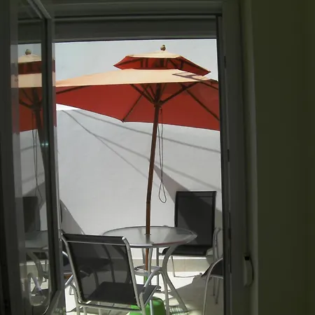 Peniche Surf Lodge 1-3