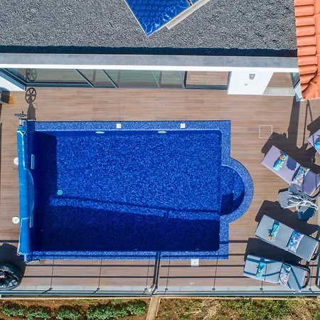 Casa Lira Heated Swiming, Sea View And Air Conditioning-3