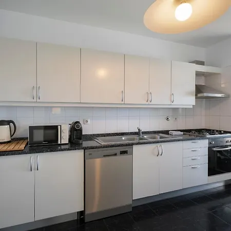 Apartamento Princesa Dona Amelia By An Island Apart-3