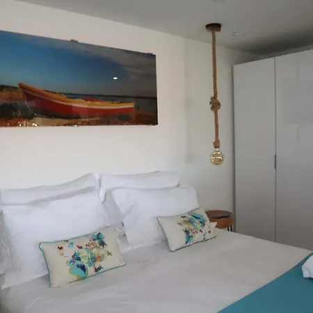 Hillside House Suites & Spa-3