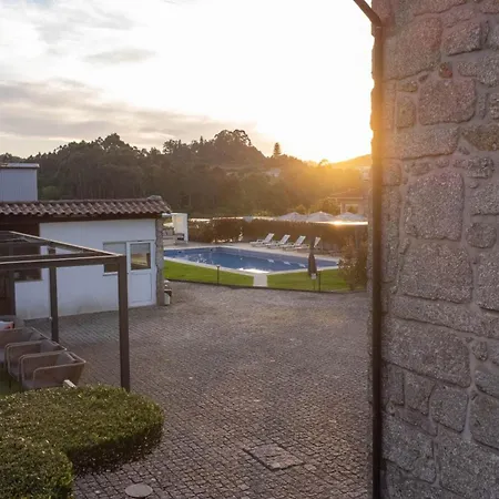 Villa Moura - Pool & Jacuzzi-2