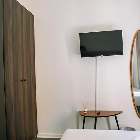 Day Off Suite&Hostel-2