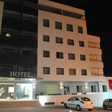 Paredes Hotel Apartamento-2