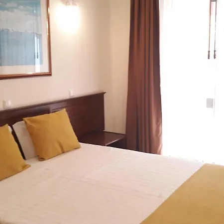 Boutique Hotel Marina S. Roque-3