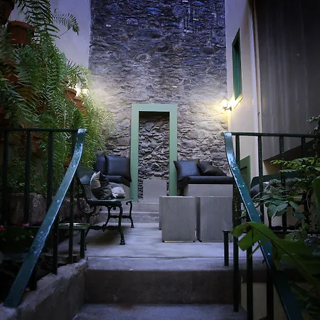 29 Madeira Hostel-3