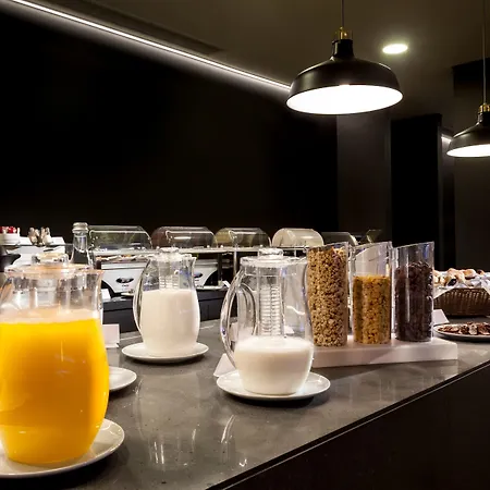 Neat Hotel Avenida-2