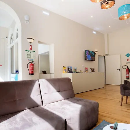 Best Guest Porto Hostel-3