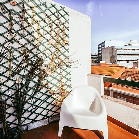 Amadora Terrace View By Gt House-3