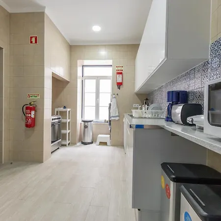 Help Yourself Hostels - Parede-2