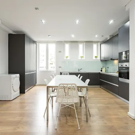 Feel Porto Downtown Apartments & Studios-2