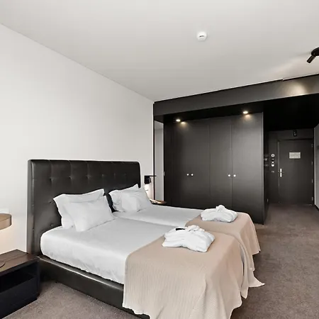 Axis Viana Business & Spa Hotel-3
