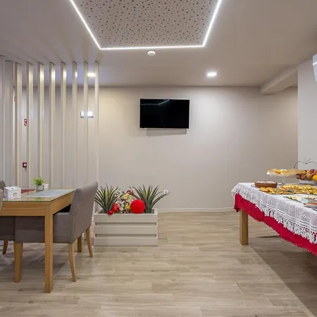 Rua Grande Hotel-3