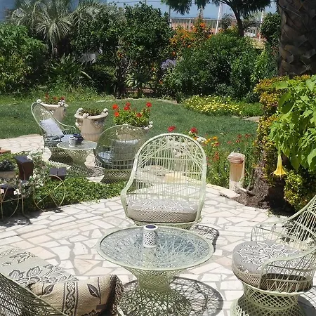 Casa Deixa-O-Resto Guesthouse-3
