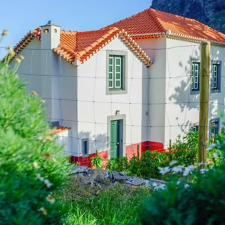 Casa Oliveira Esmeraldo - Guest Houses-3
