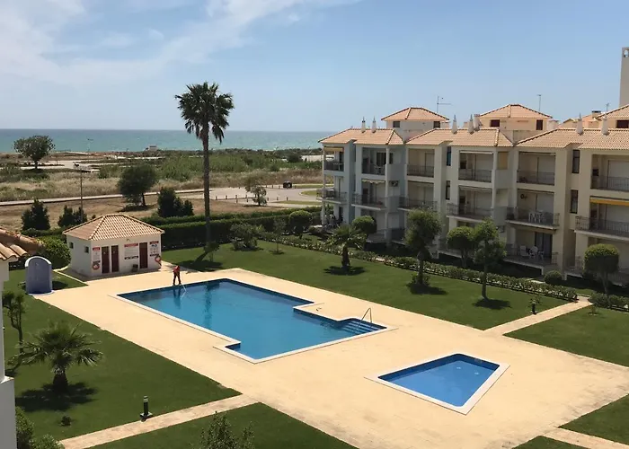 Vila Columbus T2 Frente Mar E Piscina