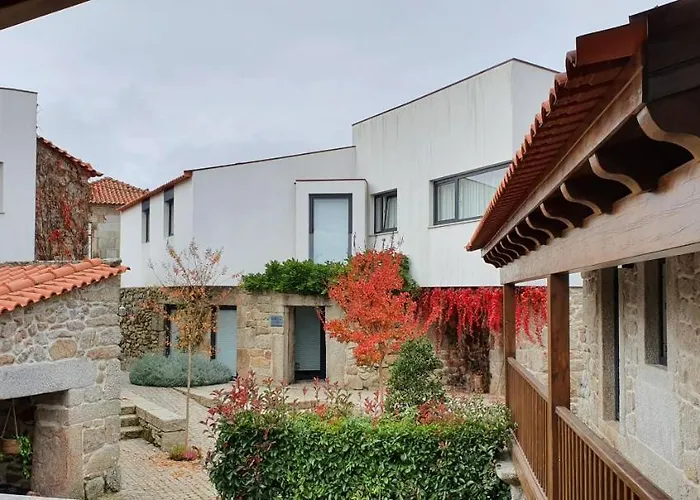 Casas De Campo Da Barroca Tabosa, Portugal