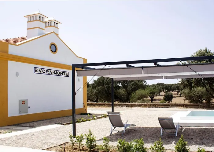 Casas Do Apeadeiro De Evoramonte