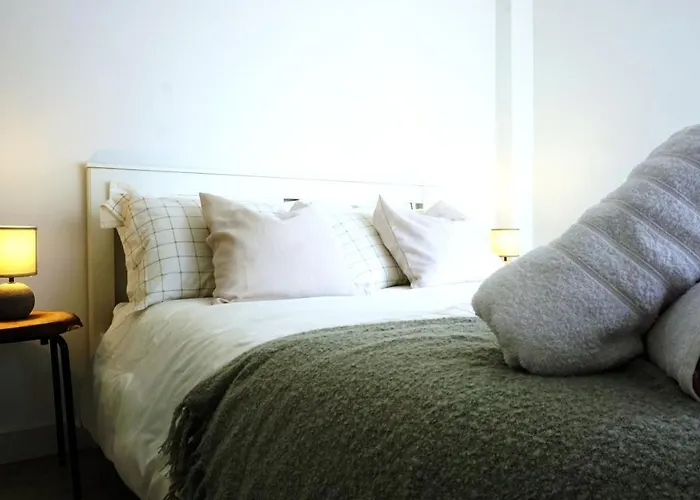 Sintra Stay - Massama Guesthouse Queluz, Portugal
