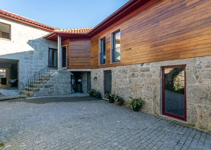 Carvalho Village