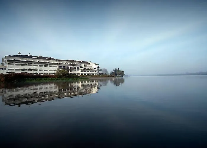 Up Pateira Hotel