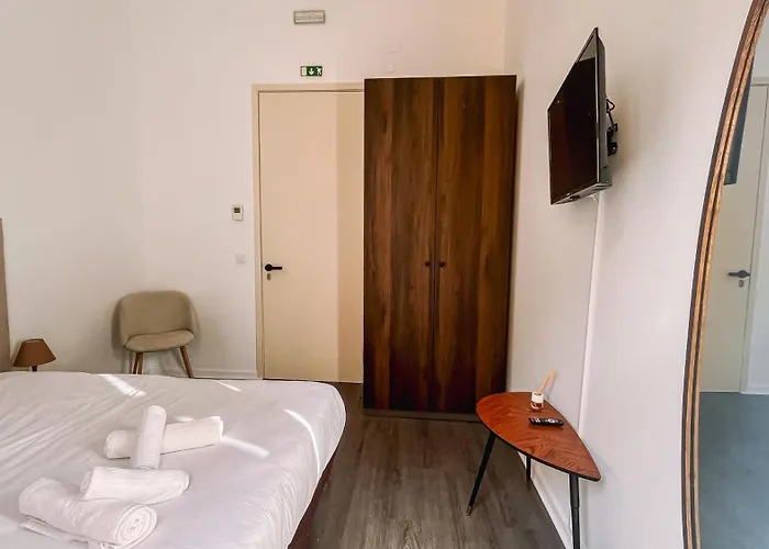 Day Off Suite&Hostel Setúbal, Portugal