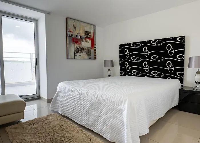 Apartamentos 7 Saias Marginal Nazaré, Portugal
