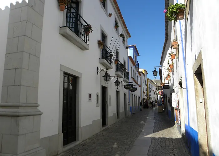 Rainha Santa Isabel - Obidos History Hotel
