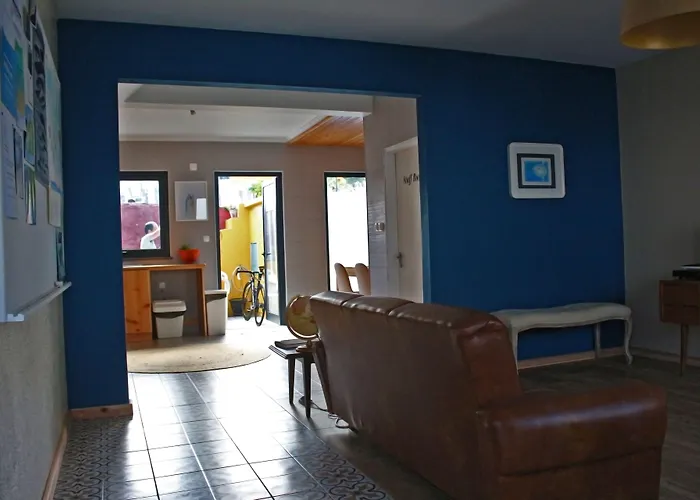 Porto Pim Guest House