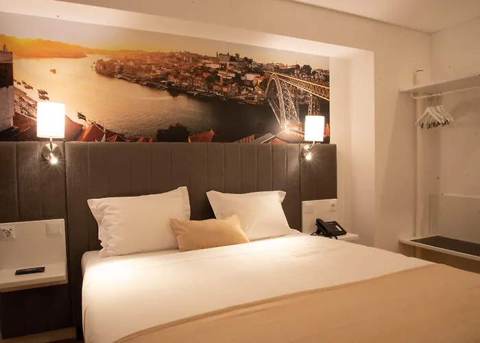 Hotel Porto Interface Trindade By Kavia, Portugal