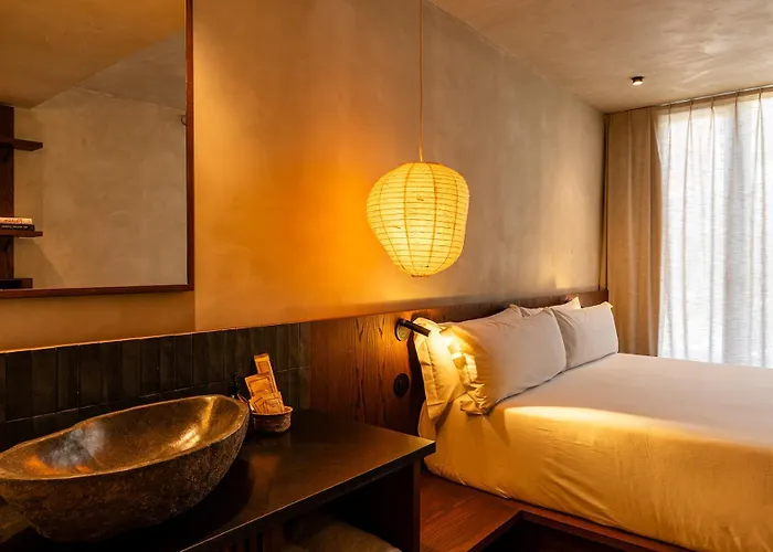 Chic&Basic Tokyo Hoose Hotel Porto, Portugal