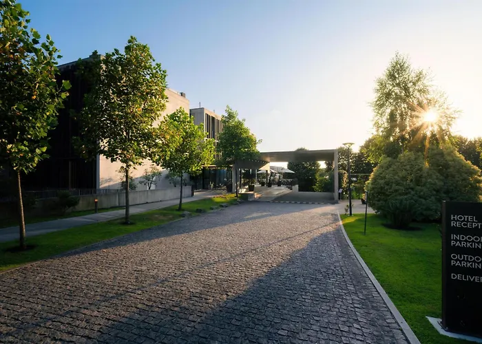 Boeira Garden Hotel Porto Gaia, Curio Collection By Hilton Vila Nova de Gaia, Portugal