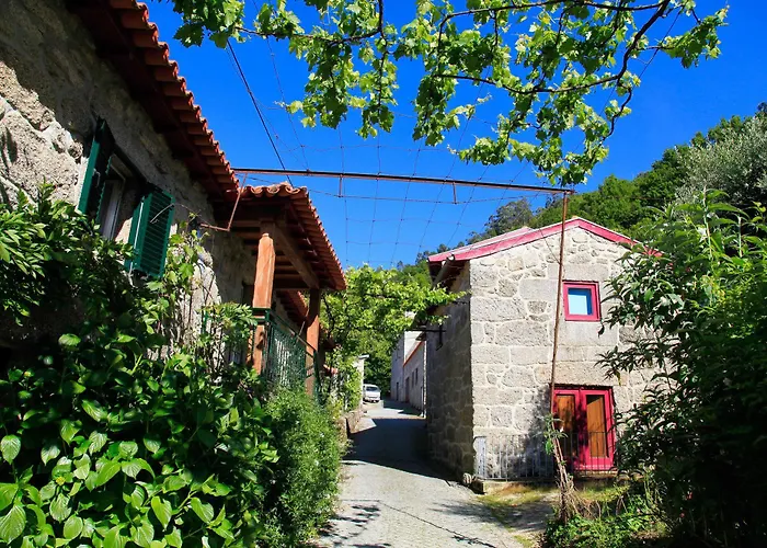 Aldeia Turistica De Louredo