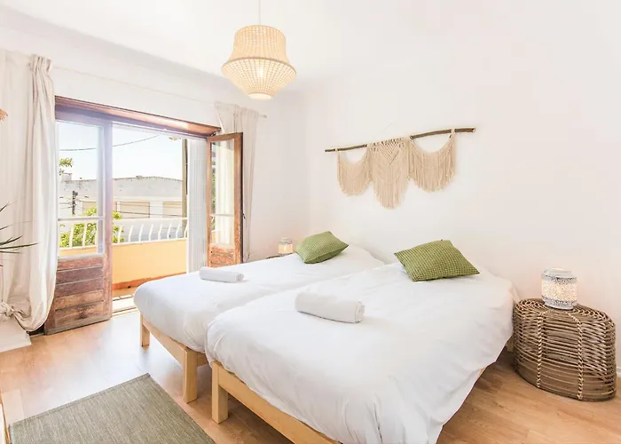 Gota Dagua Surf Camp - Costa Da Caparica, Lisbon