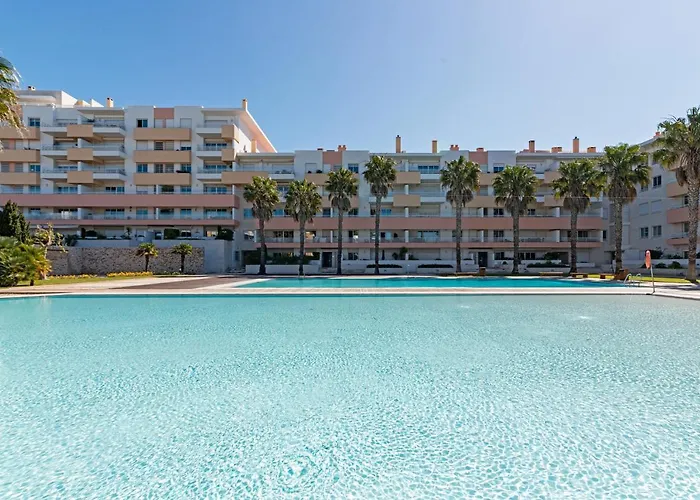 Bafureira Cascais Apartment; Condomínio privado com piscina
